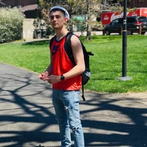 Meet your Posher, Zach